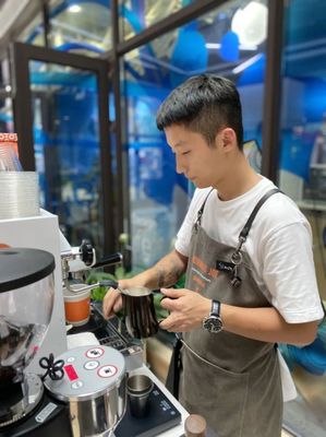 4萬人次、50+品牌集結！上?？Х裙澫迺r三天引爆味蕾盛宴